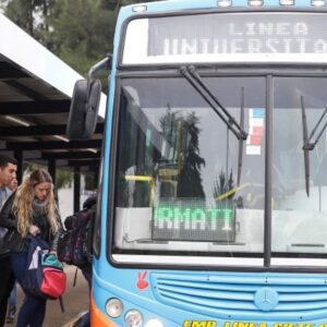 UNLP: Se reanudó el servicio de la Línea Universitaria de micros