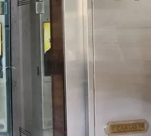 Todos problemas: El monolito de vigilancia