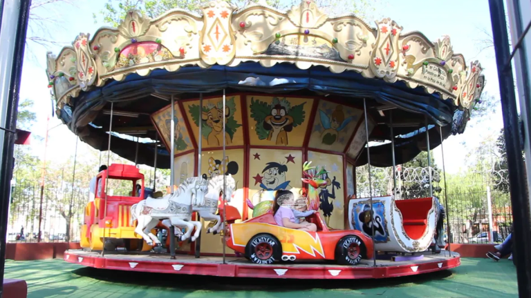 El Siglo XX vive en las calesitas porteñas