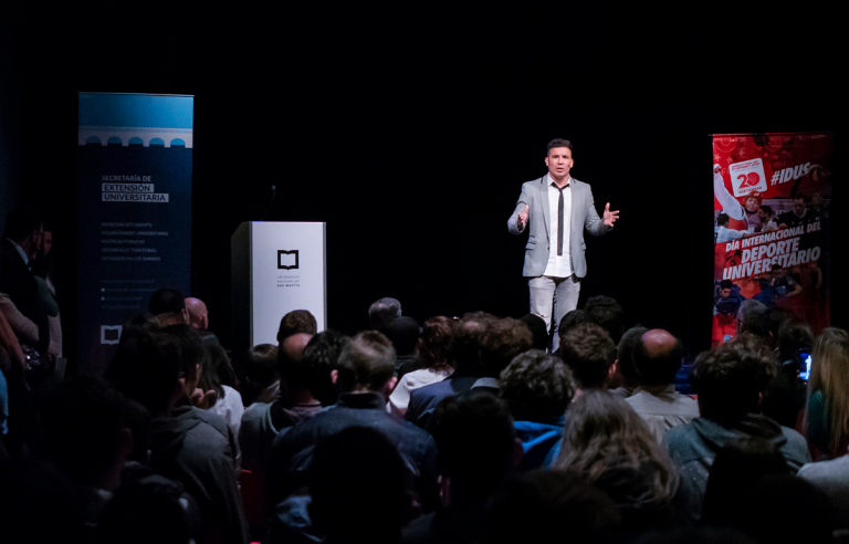 Maravilla Martínez visitó la UNSAM