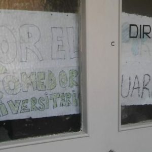 Escándalo en #FSoc: La UES tomó en Consejo Directivo